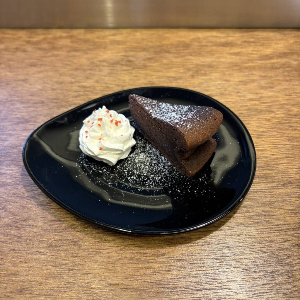 ギュータンベロンチョのガトーショコラ 食後のデザートセット