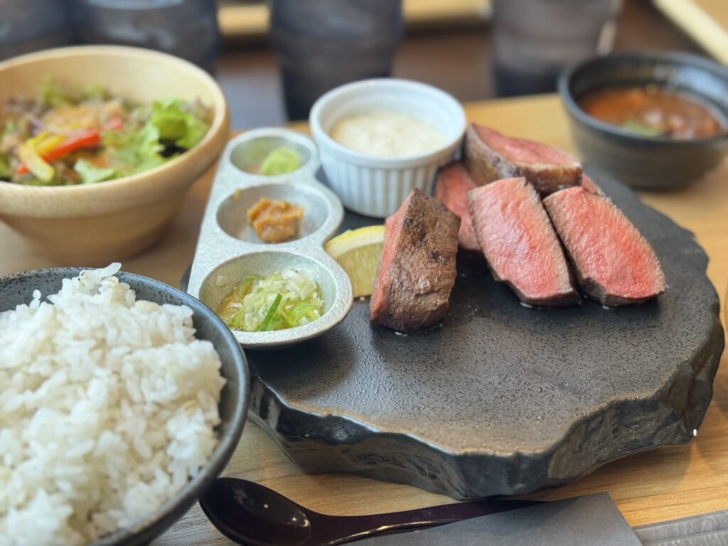 高崎の女子会ランチ ギュータンベロンチョの厚切り牛タンセット
